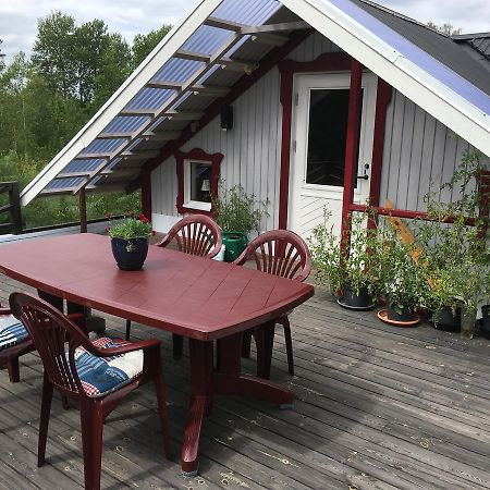 Gaestvaning I Hajstorp Toreboda Exterior photo