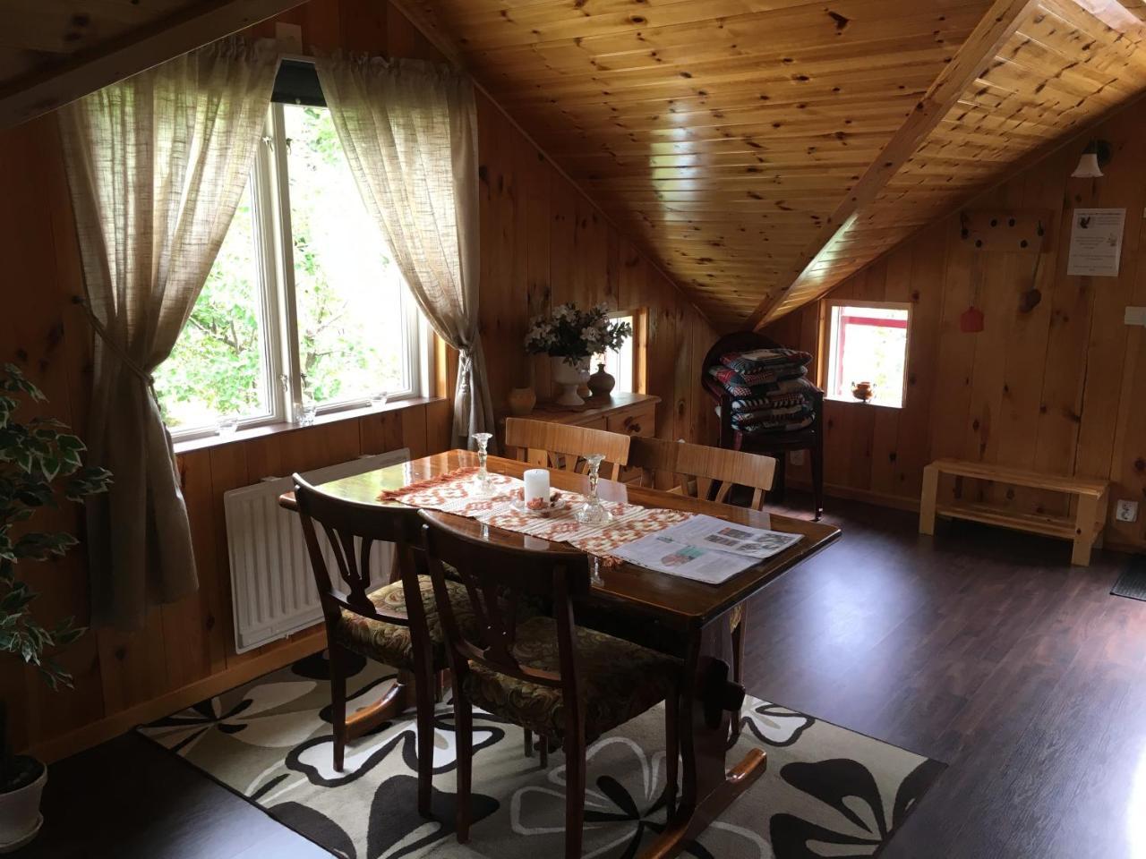 Gaestvaning I Hajstorp Toreboda Exterior photo
